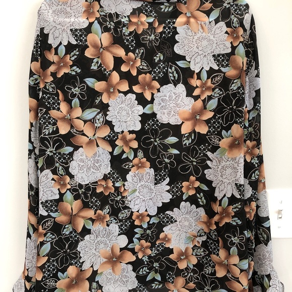 Sag Harbor Floral Button Down Blouse with Ruffle Sleeve, Size 16 - Picture 3 of 10